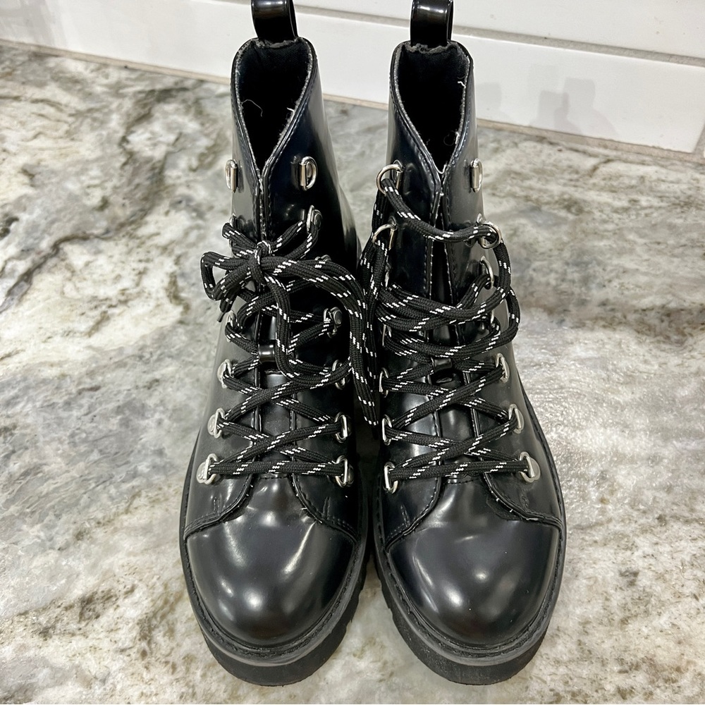Wanted Hunter Alpine Combat Lace-Up Black Wedge Bootie Size 5.5 - Picture 2 of 6